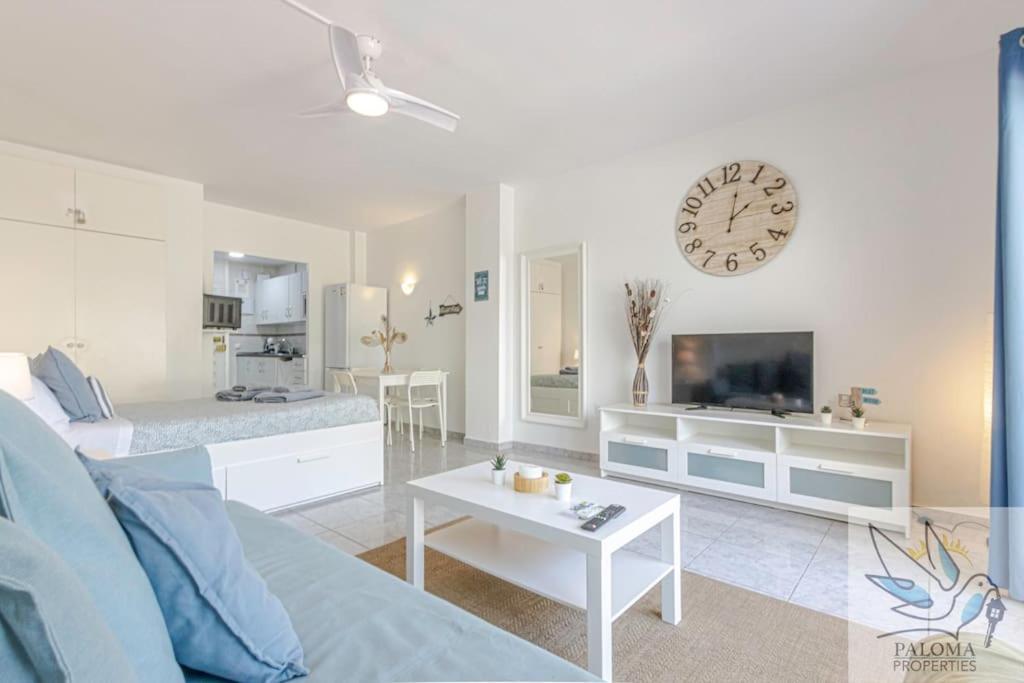 Wonderful Suite In Benal Beach เบนัลมาเดนา ภายนอก รูปภาพ