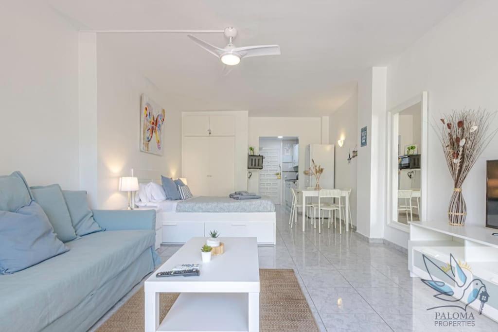 Wonderful Suite In Benal Beach เบนัลมาเดนา ภายนอก รูปภาพ